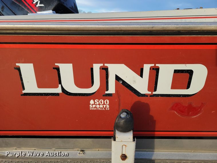 image for item NB9766 1988 Lund boat