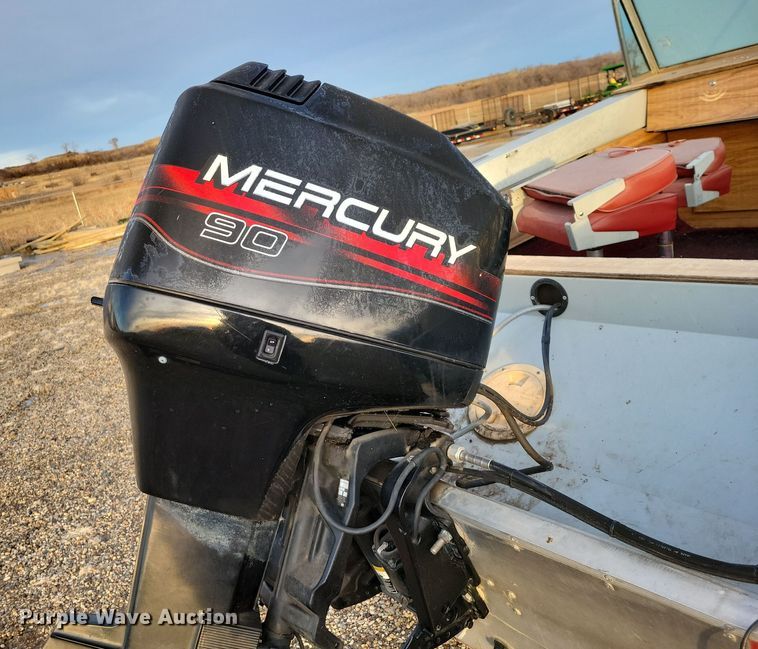 image for item NB9766 1988 Lund boat