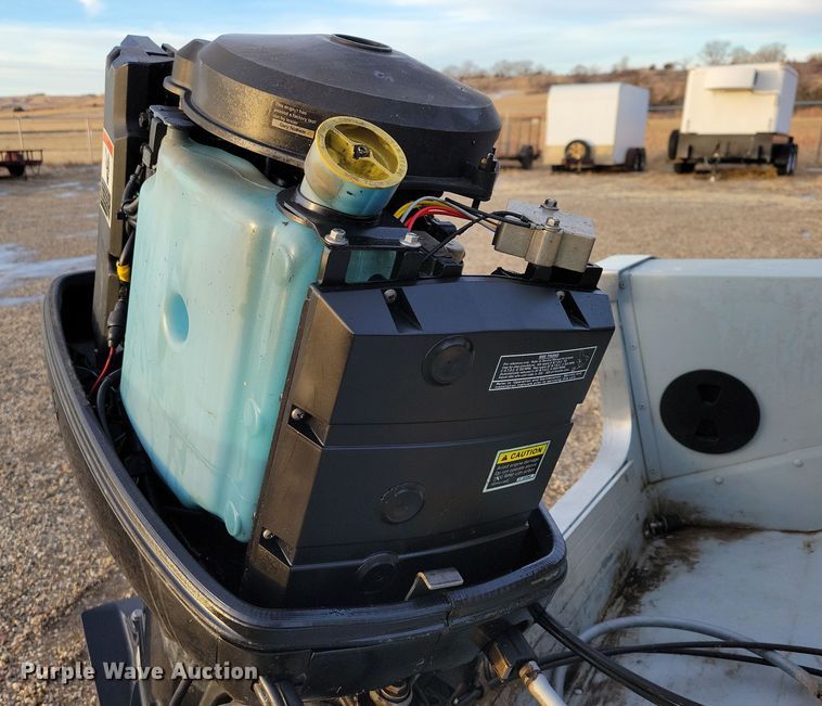 image for item NB9766 1988 Lund boat