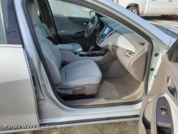 image for item NB9772 2017 Chevrolet Malibu 