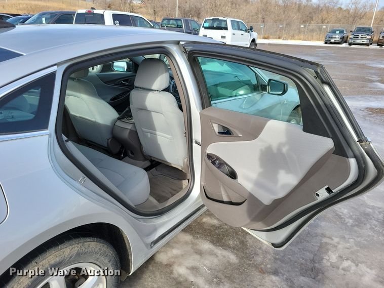 image for item NB9772 2017 Chevrolet Malibu 