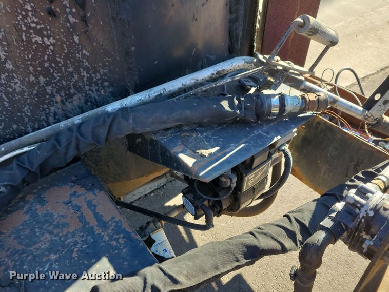 image for item NB9781 1999 SMCI OJK-120D melter applicator