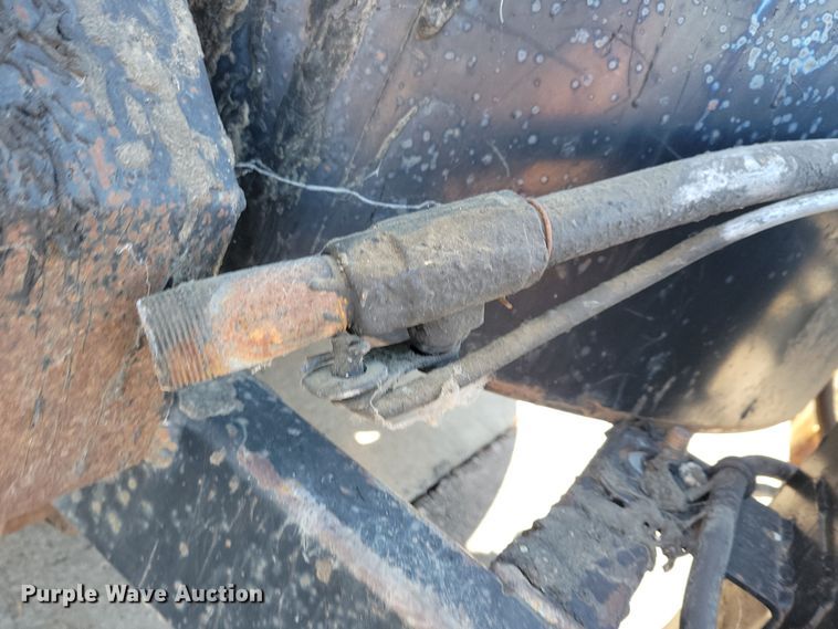 image for item NB9781 1999 SMCI OJK-120D melter applicator