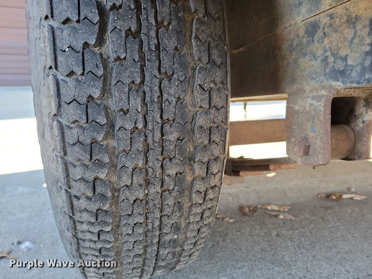 image for item NB9781 1999 SMCI OJK-120D melter applicator