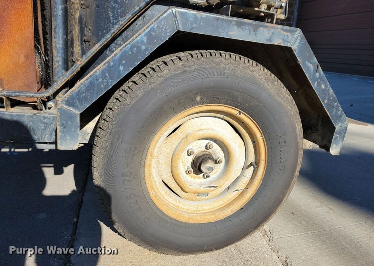 image for item NB9781 1999 SMCI OJK-120D melter applicator