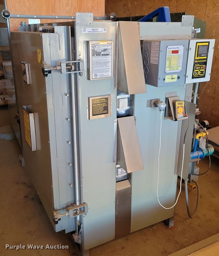image for item NB9791 Bailey Gas Kilns STFL Deluxe 18//12 kiln