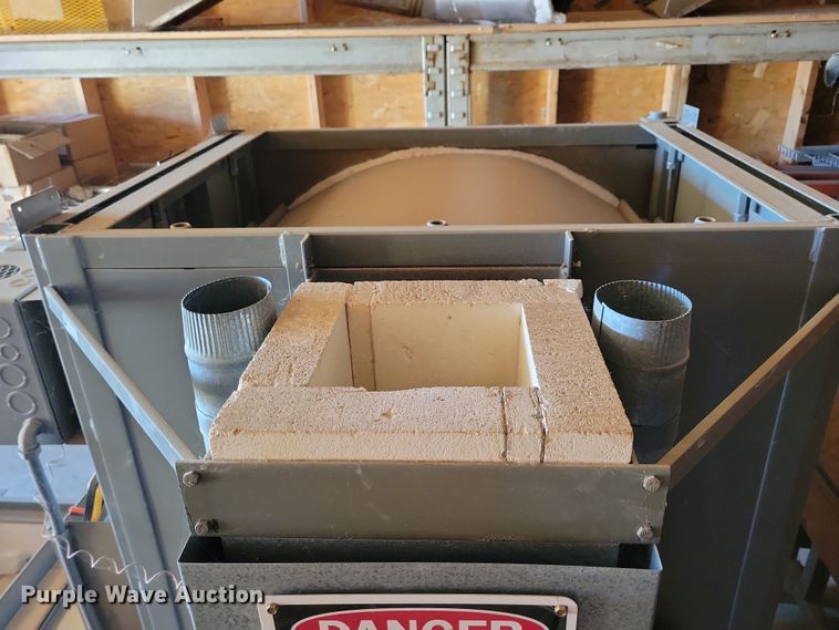 image for item NB9791 Bailey Gas Kilns STFL Deluxe 18//12 kiln