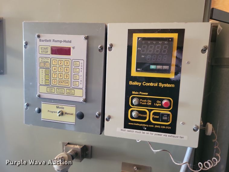 image for item NB9792 Bailey Gas Kilns  STSH Deluxe 34/22 kiln