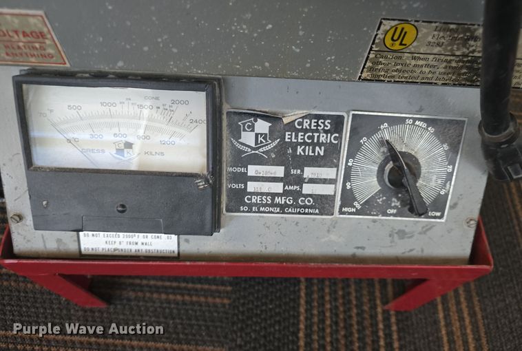 image for item NI9381 Pottery equipment