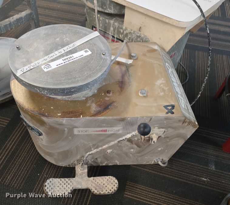 image for item NI9381 Pottery equipment