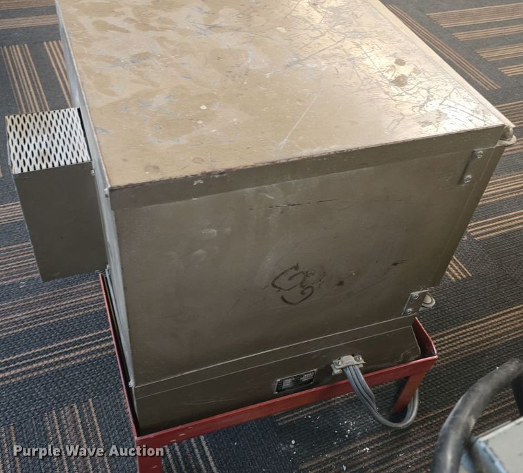 image for item NI9381 Pottery equipment