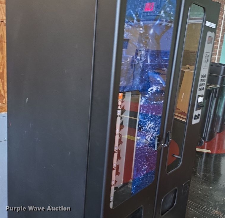 image for item NI9383 (2) vending machines