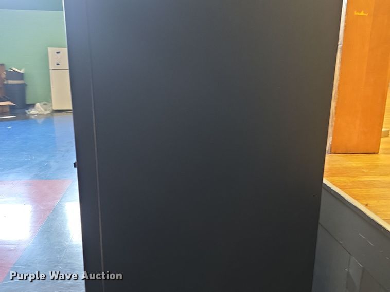 image for item NI9383 (2) vending machines