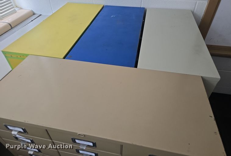 image for item NI9396 (4) storage cabinets