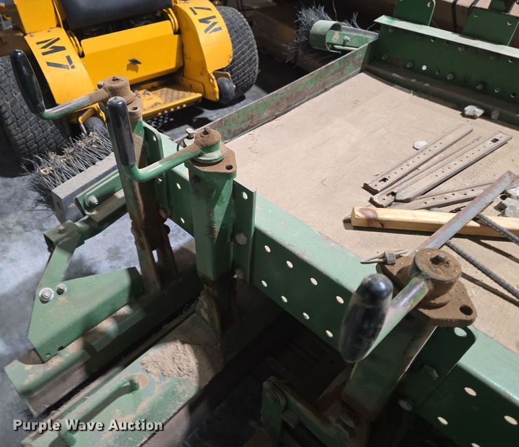 image for item NI9425 Gordon Bannerman B-DM-6 field groomer