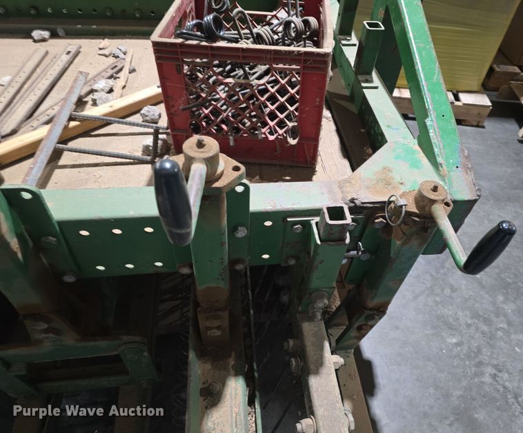 image for item NI9425 Gordon Bannerman B-DM-6 field groomer