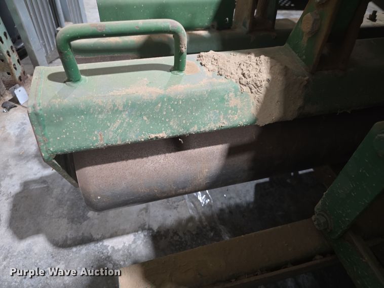 image for item NI9425 Gordon Bannerman B-DM-6 field groomer