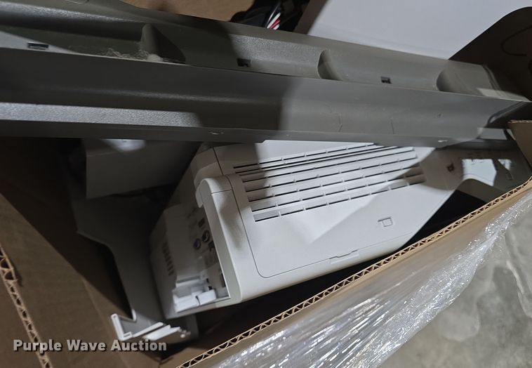 image for item NI9427 Approximately 14 Epson EB720 projectors