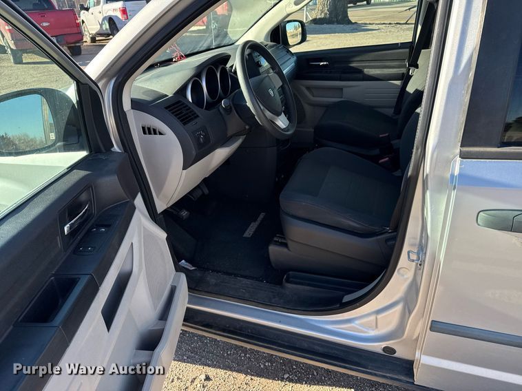 image for item NN9522 2008 Dodge Grand Caravan SE van