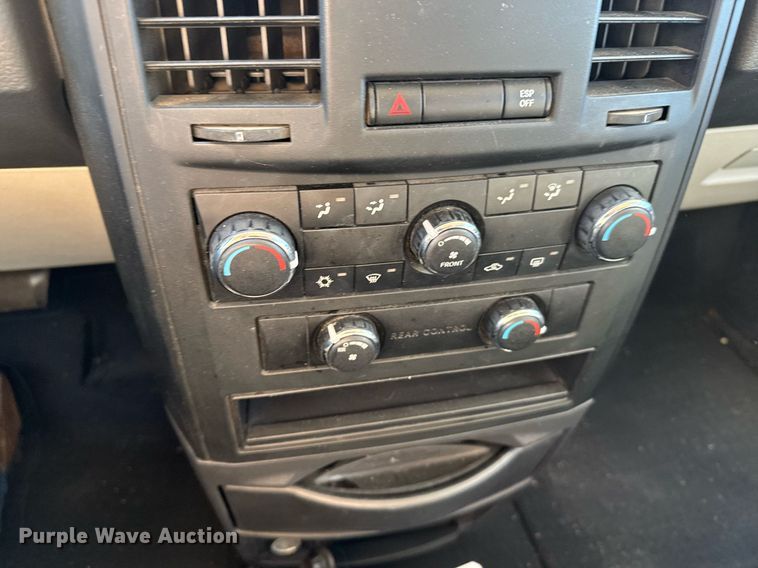 image for item NN9522 2008 Dodge Grand Caravan SE van