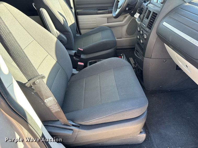 image for item NN9522 2008 Dodge Grand Caravan SE van