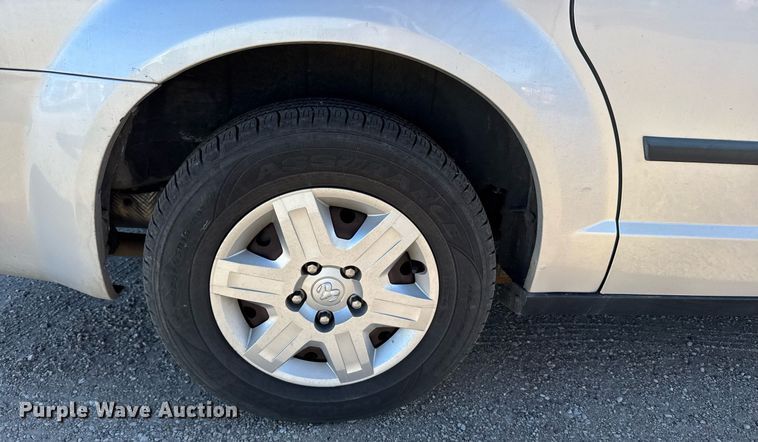 image for item NN9522 2008 Dodge Grand Caravan SE van