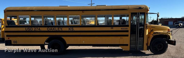 image for item NN9523 2000 GMC school bus