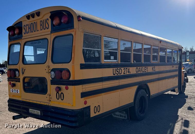 image for item NN9523 2000 GMC school bus