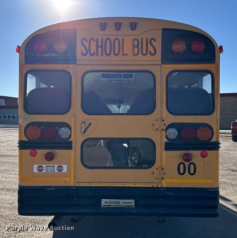 image for item NN9523 2000 GMC school bus