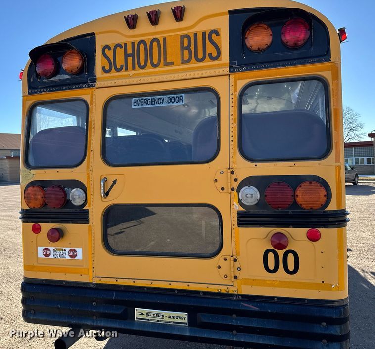 image for item NN9523 2000 GMC school bus