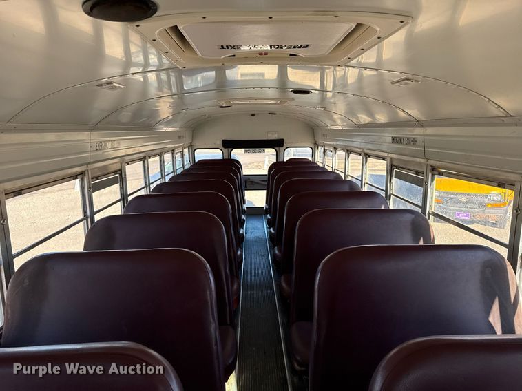 image for item NN9523 2000 GMC school bus