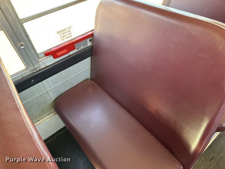 image for item NN9523 2000 GMC school bus