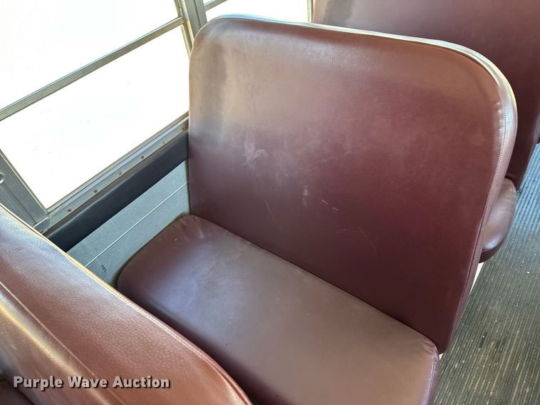 image for item NN9523 2000 GMC school bus