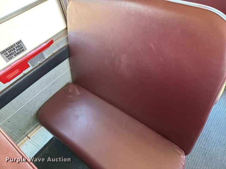 image for item NN9523 2000 GMC school bus