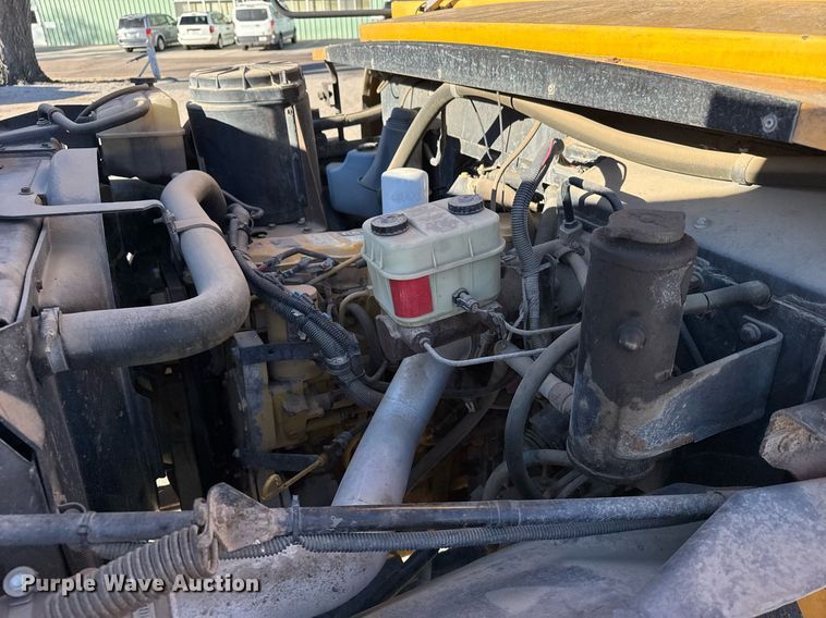 image for item NN9523 2000 GMC school bus