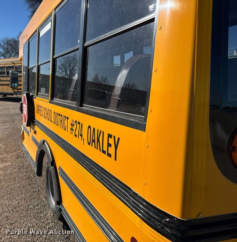 image for item NN9524 2007 Chevrolet Express G3500 school bus