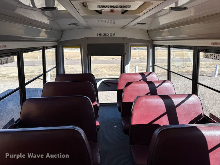 image for item NN9524 2007 Chevrolet Express G3500 school bus