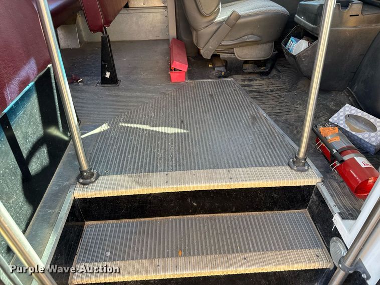 image for item NN9524 2007 Chevrolet Express G3500 school bus