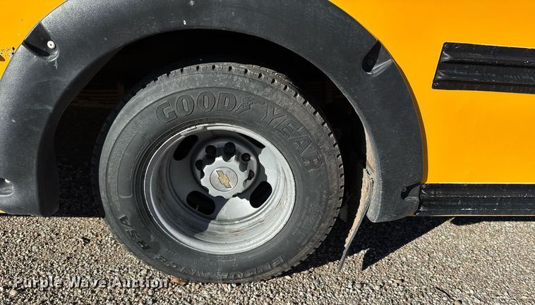 image for item NN9524 2007 Chevrolet Express G3500 school bus
