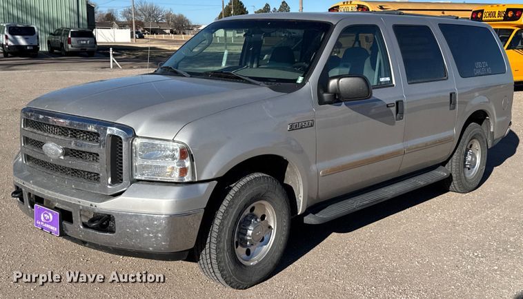 image for item NN9525 2005 Ford Excursion SUV