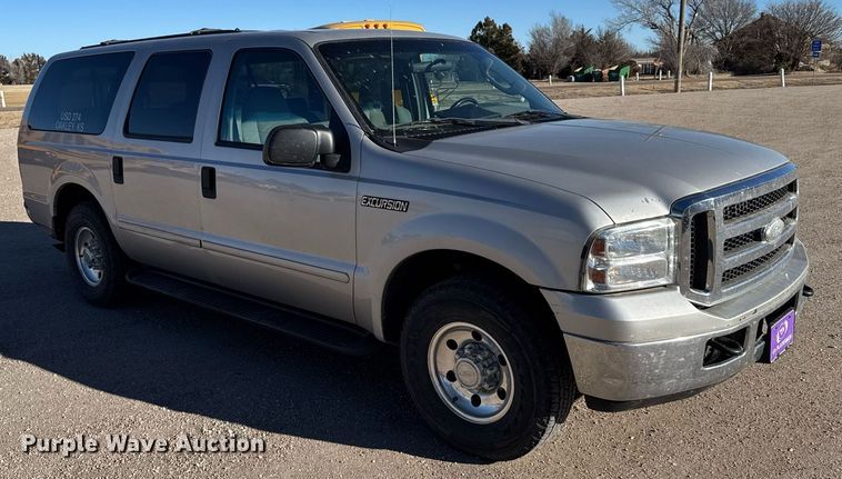 image for item NN9525 2005 Ford Excursion SUV