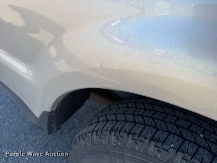 image for item NN9525 2005 Ford Excursion SUV