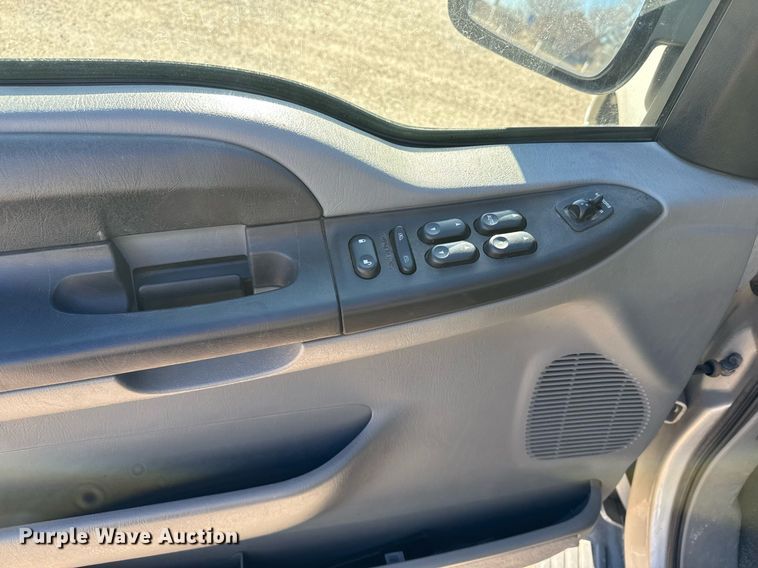 image for item NN9525 2005 Ford Excursion SUV