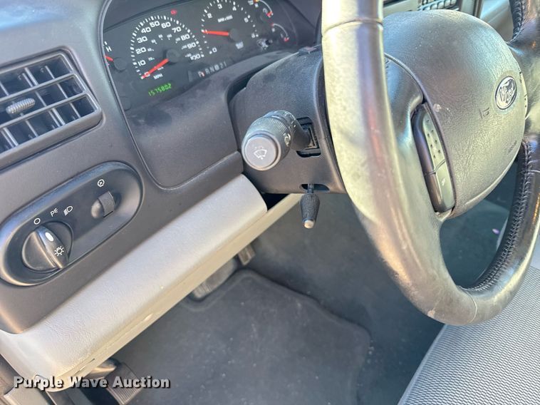 image for item NN9525 2005 Ford Excursion SUV