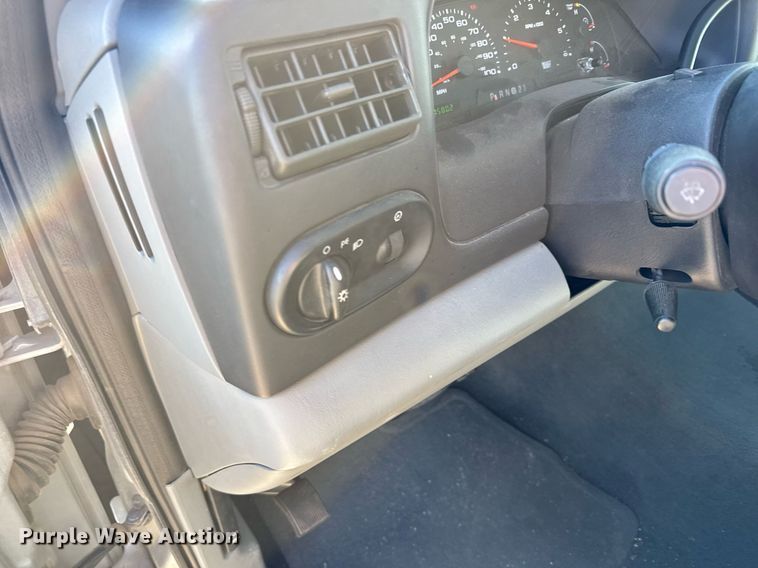 image for item NN9525 2005 Ford Excursion SUV