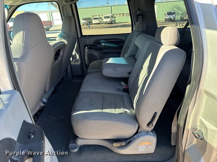 image for item NN9525 2005 Ford Excursion SUV