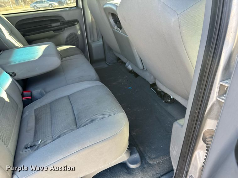 image for item NN9525 2005 Ford Excursion SUV