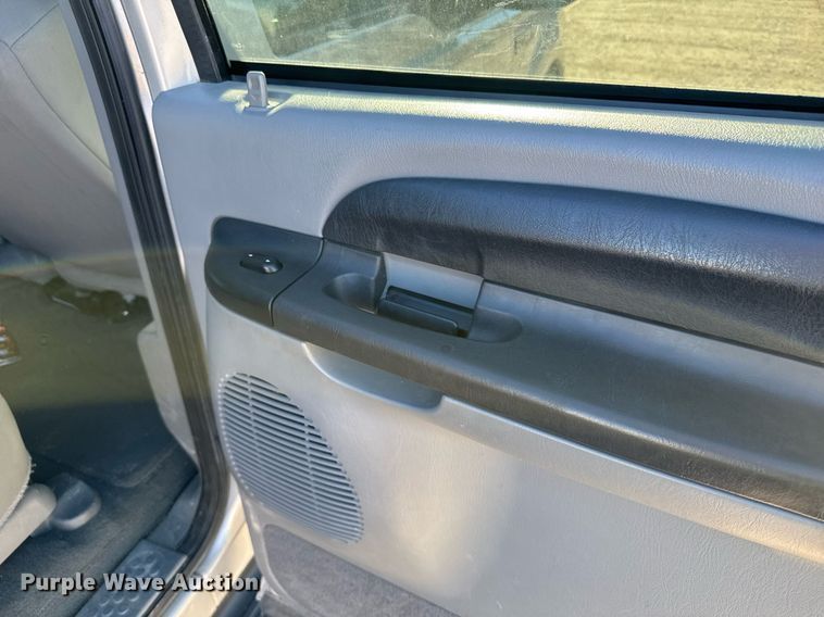 image for item NN9525 2005 Ford Excursion SUV