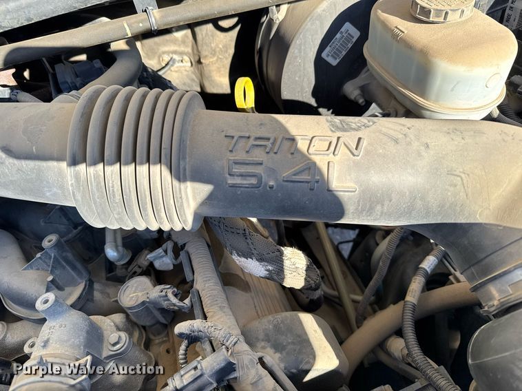 image for item NN9525 2005 Ford Excursion SUV