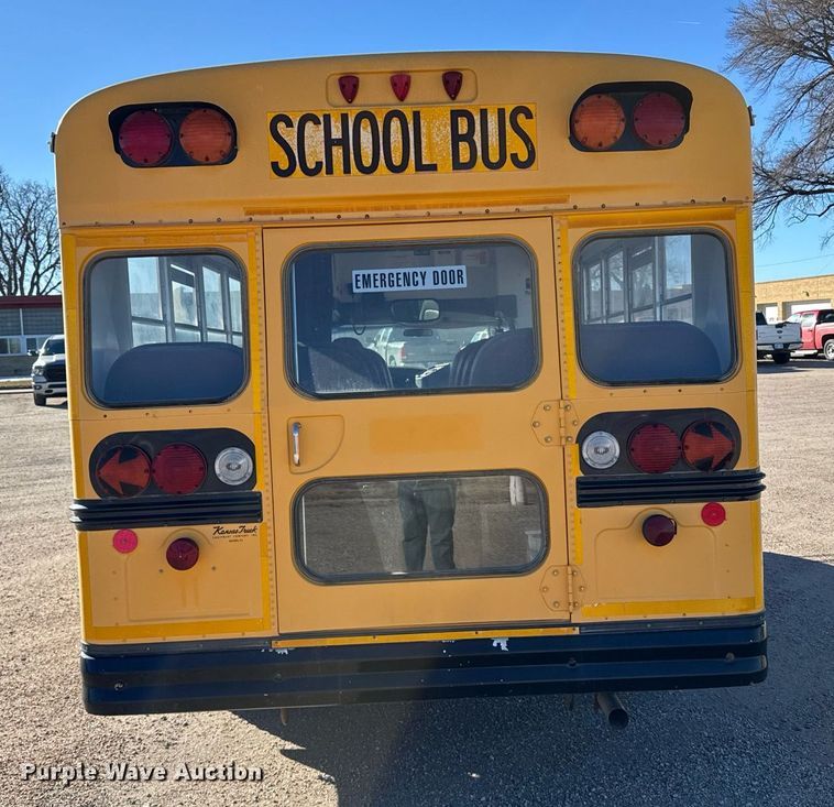 image for item NN9526 2002 Chevrolet Express G3500 school bus